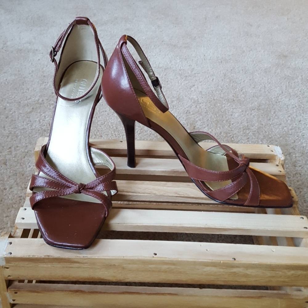 GUESS by MARCIANO leather knot shoes 6 1/2